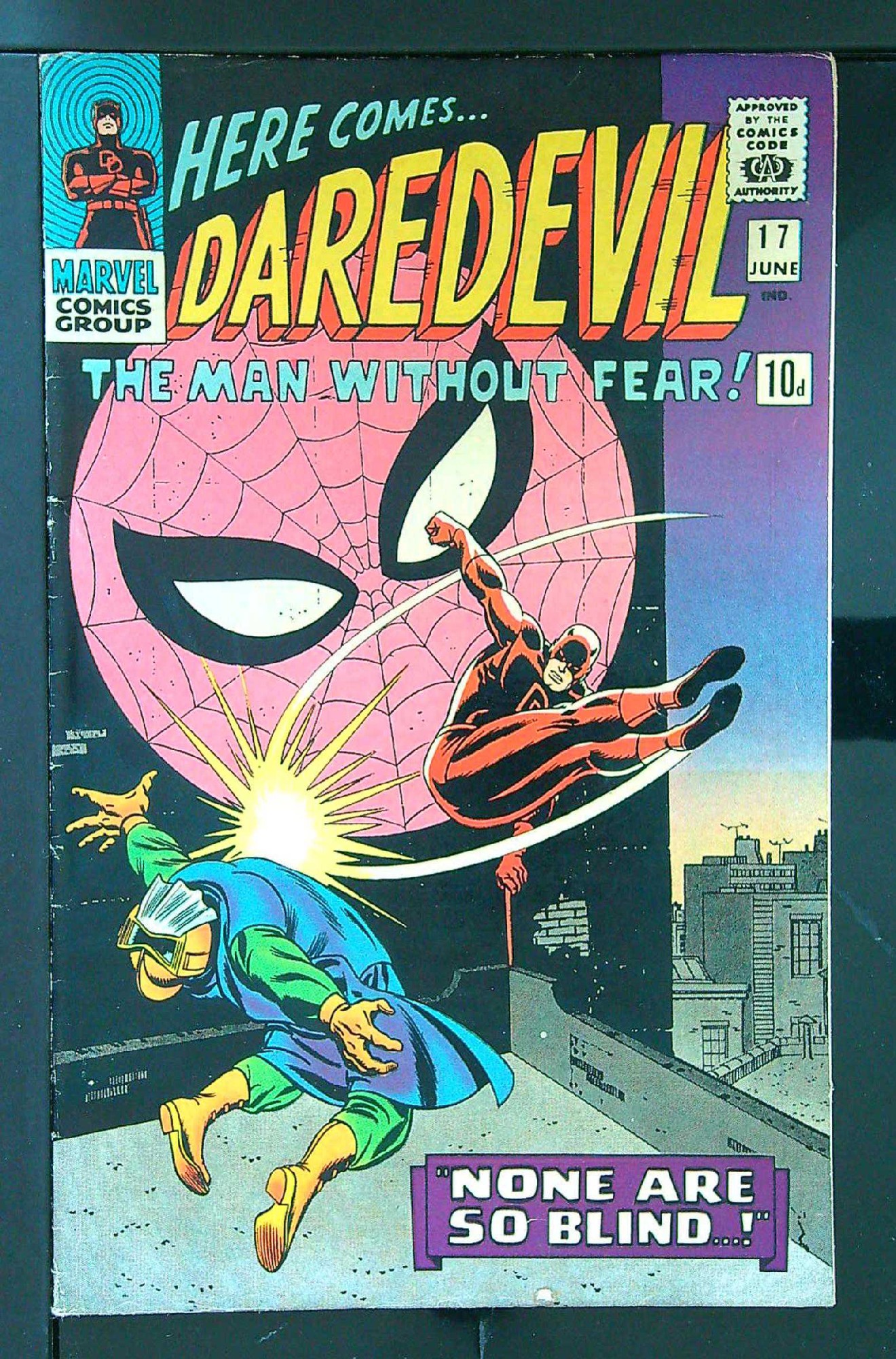 Spider-Man Crossover<br>ACTUAL SCAN OF COMIC!<br> Cover of Daredevil (Vol 1) #17. One of 250,000 Vintage American Comics on sale from Krypton!