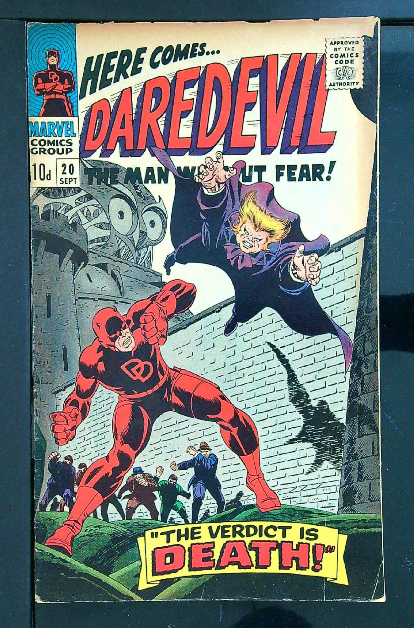 ACTUAL SCAN OF COMIC!<br> Cover of Daredevil (Vol 1) #20. One of 250,000 Vintage American Comics on sale from Krypton!